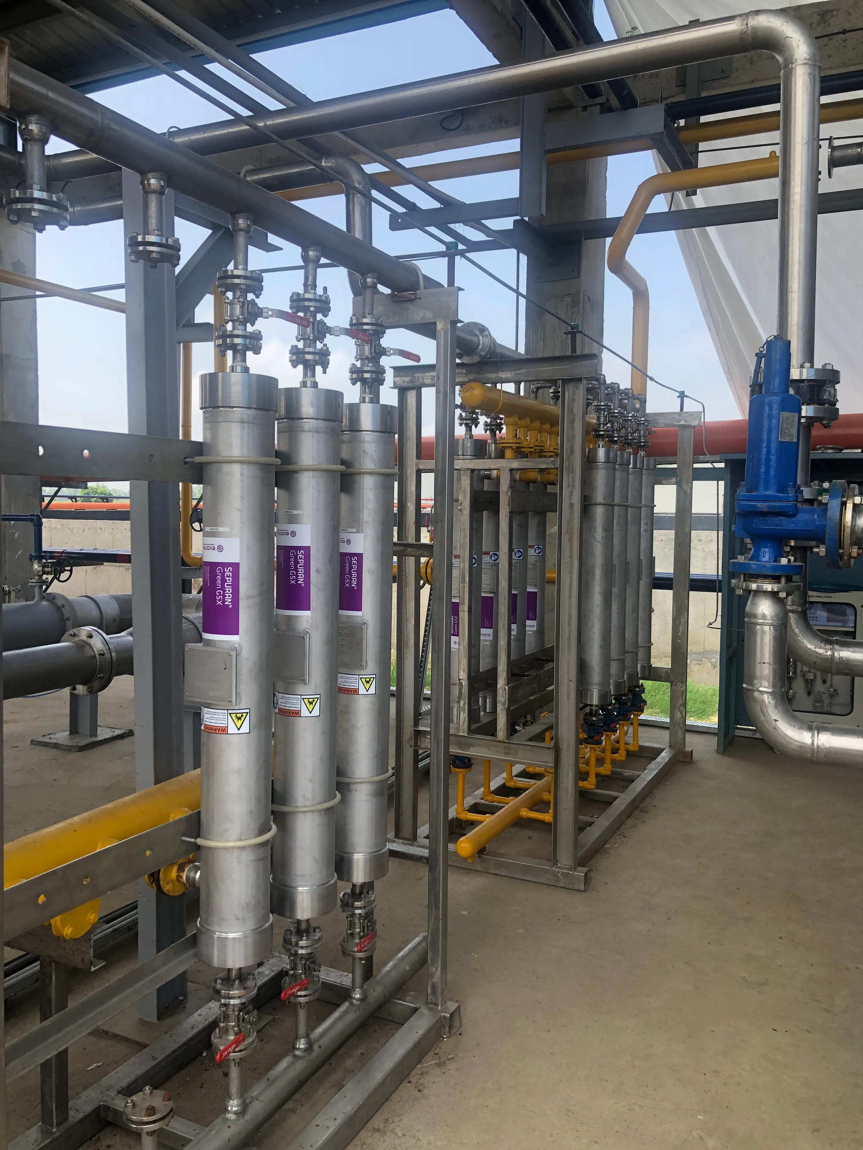 Two-stage hollow-fibre membrane upgrading skid at the Meerut plant